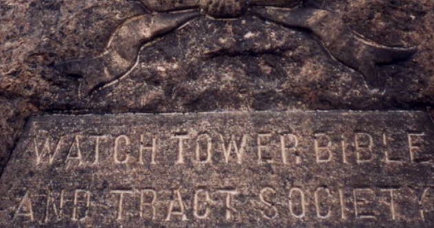 Watch Tower Bible and Tract Society gros plan