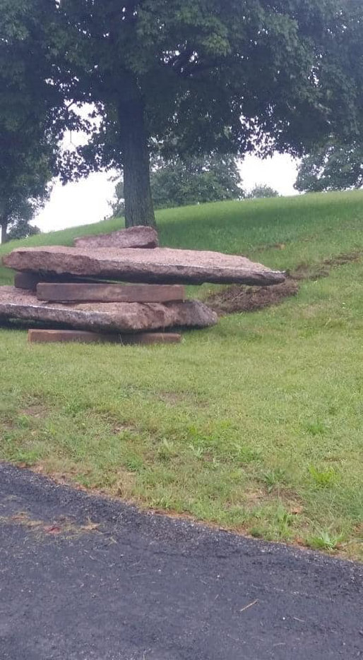 La pyramide en train d'�tre d�mont�e 3